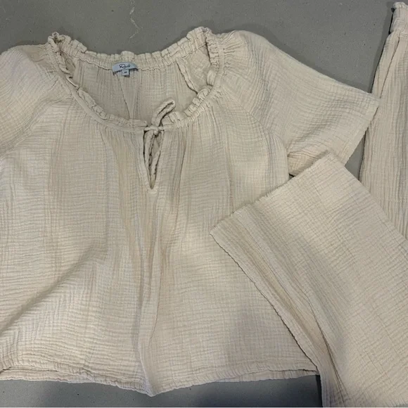 Rails Textured Top and Pants Set in Cream - Picture 5 of 6